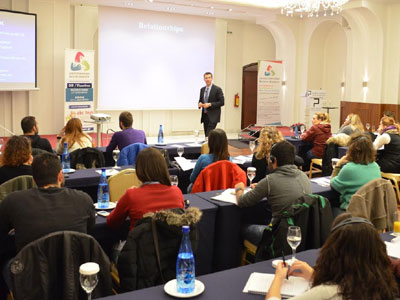 Το Διεπιστημονικό Κέντρο Ηπείρου έφερε στην Ελλάδα τη μέθοδο Floortime από τις ΗΠΑ